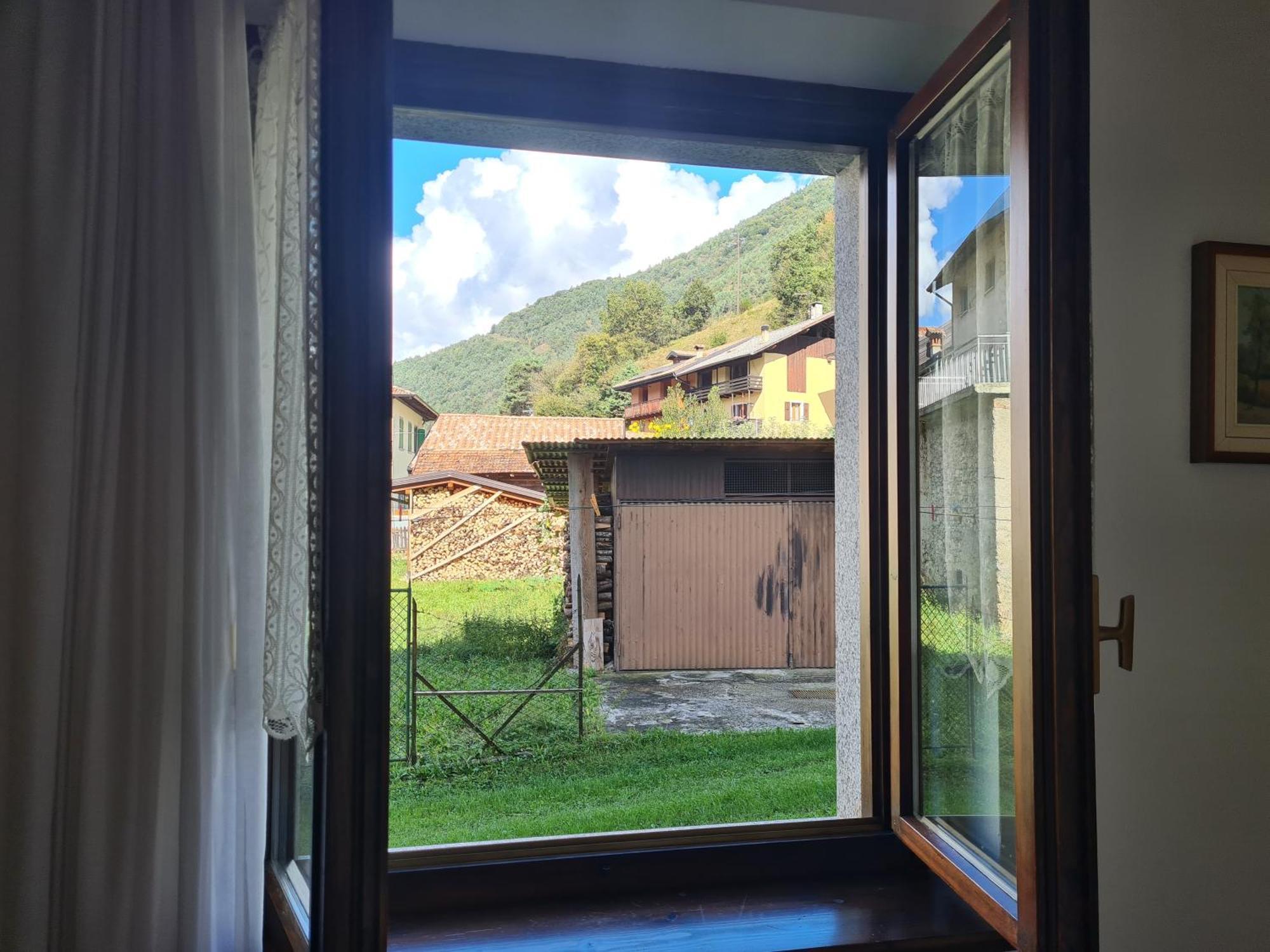 Apartamento Bioledro Casa Lena Mezzolago Exterior foto